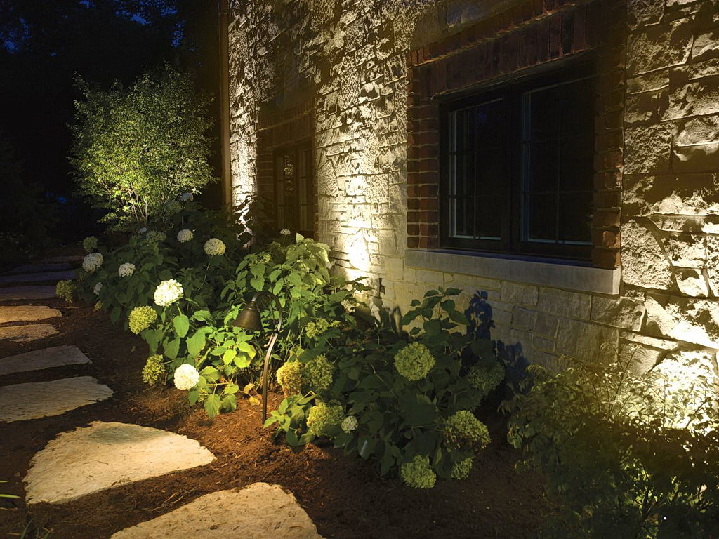 Eye-Catching Light: 22 Landscape Lighting Ideas - Interior ...