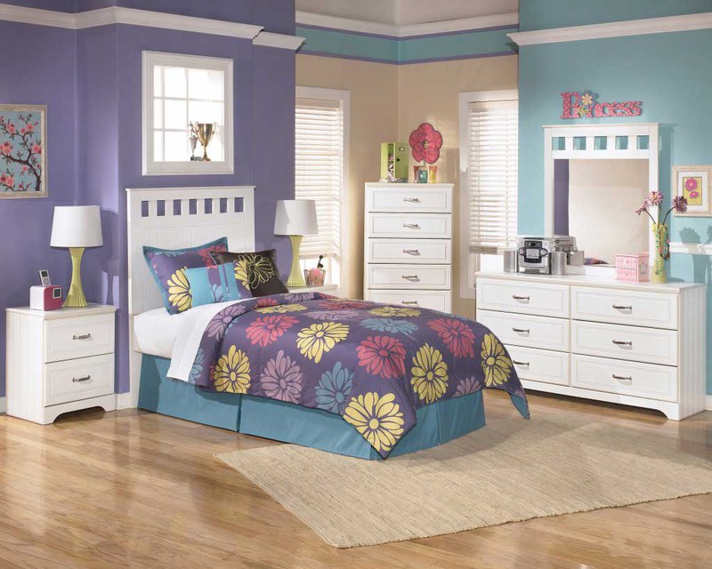 Awesome Assorted Color Decorating Kids Bedroom Idea With Flower Design Bed Cover Kids Furniture Sets Plus Small White Closet Furniture Kids Bedroom Contemporary Model