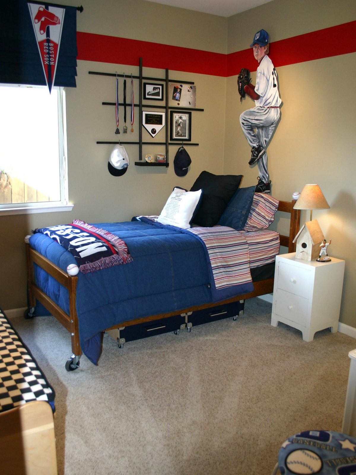 Unique Baseball Bedroom Ideas for Small Space