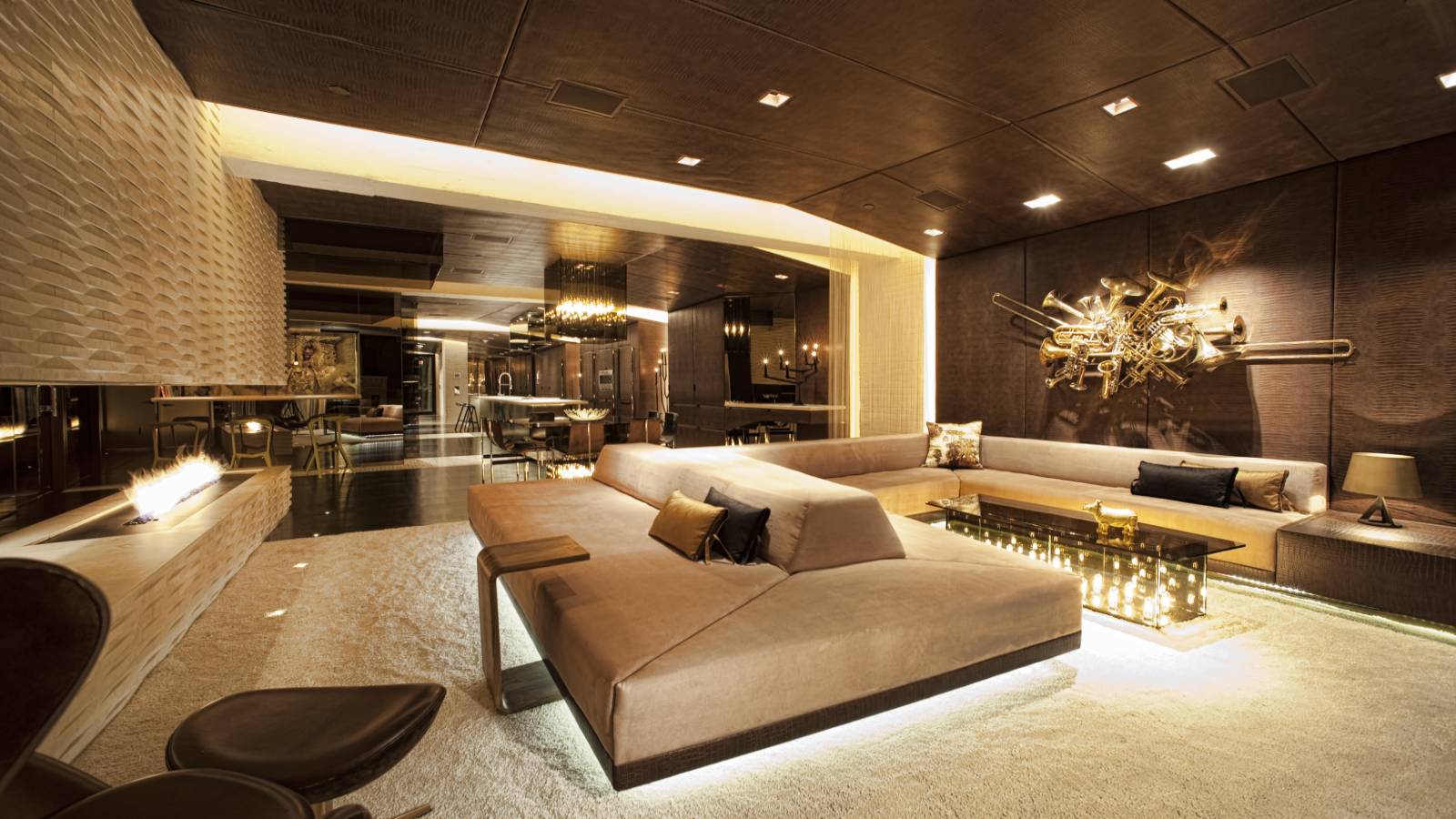 luxe palazzo living room