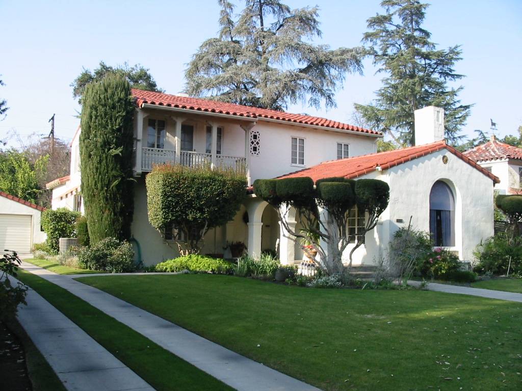 Great example of spanish style home design