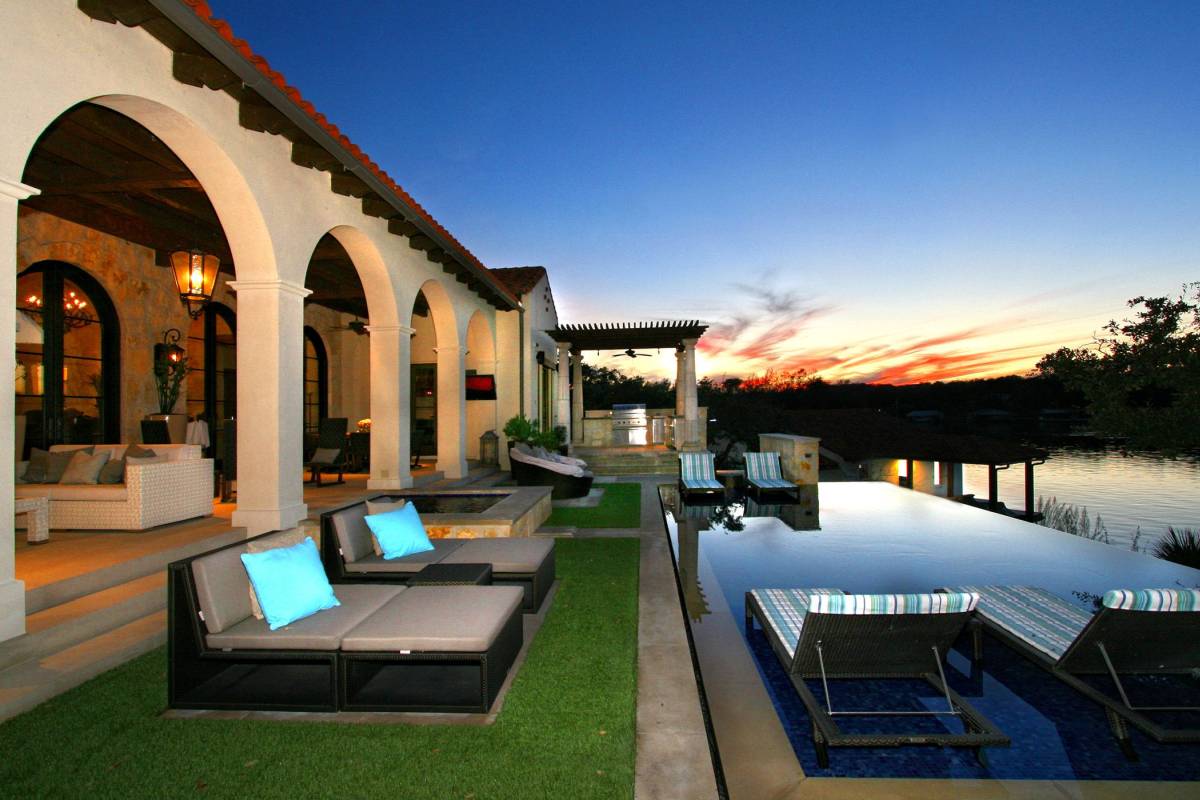 Spanish style resort in austin tx