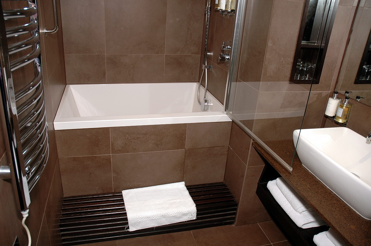 Small Bathtubs: Ideas and Options