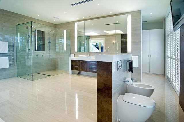 another contemporary bathroom