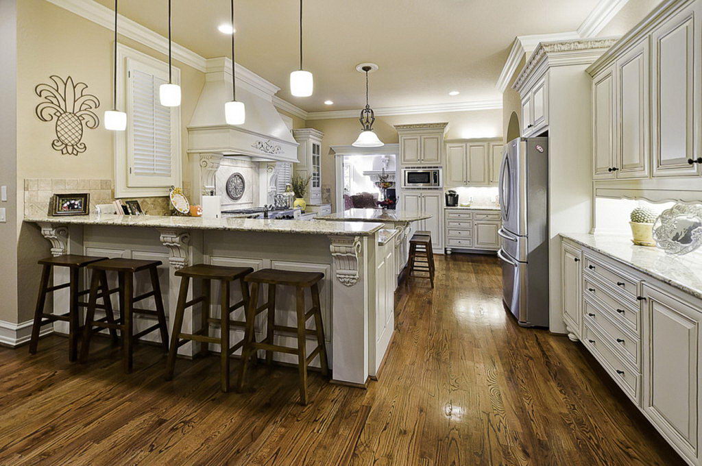 Traditional Family-Friendly Kitchen