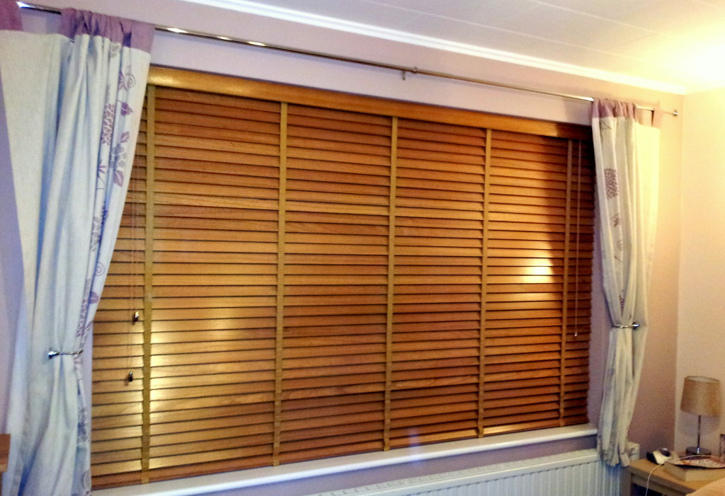 Wood Venetian blinds