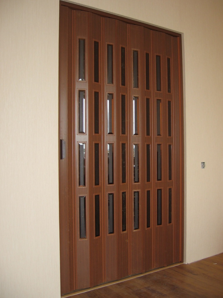 Accordion doors Wood