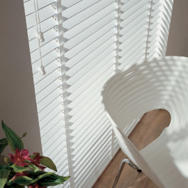 white wooden venetian blinds