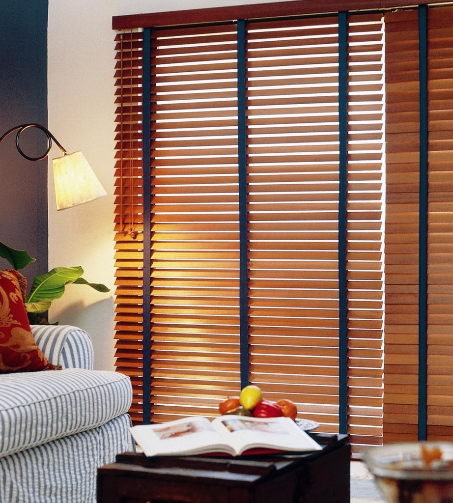 Wood Venetian blinds