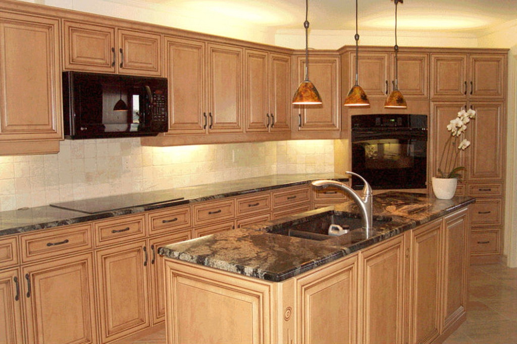 cream glazed kitchen cabinets pictures