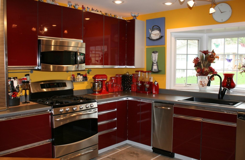 red and black kitchen decor