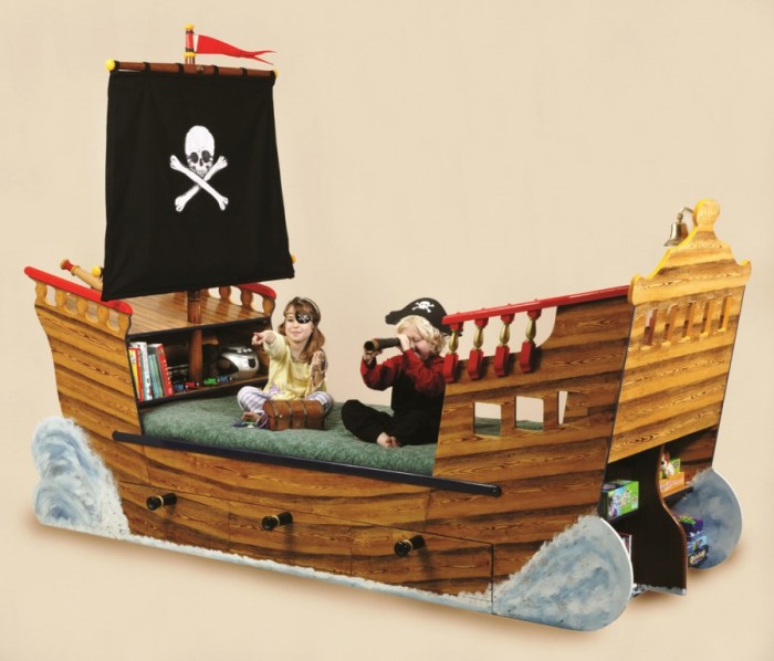 Pirate Lookout Pirate ship bed