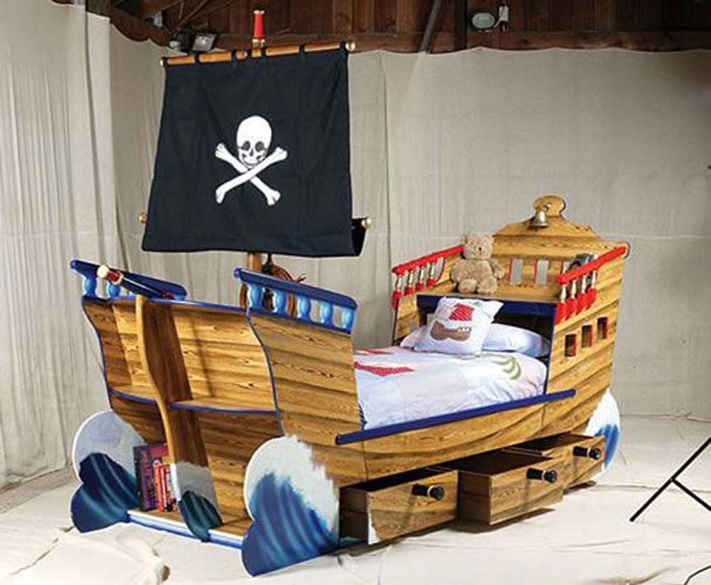 boys pirate bed