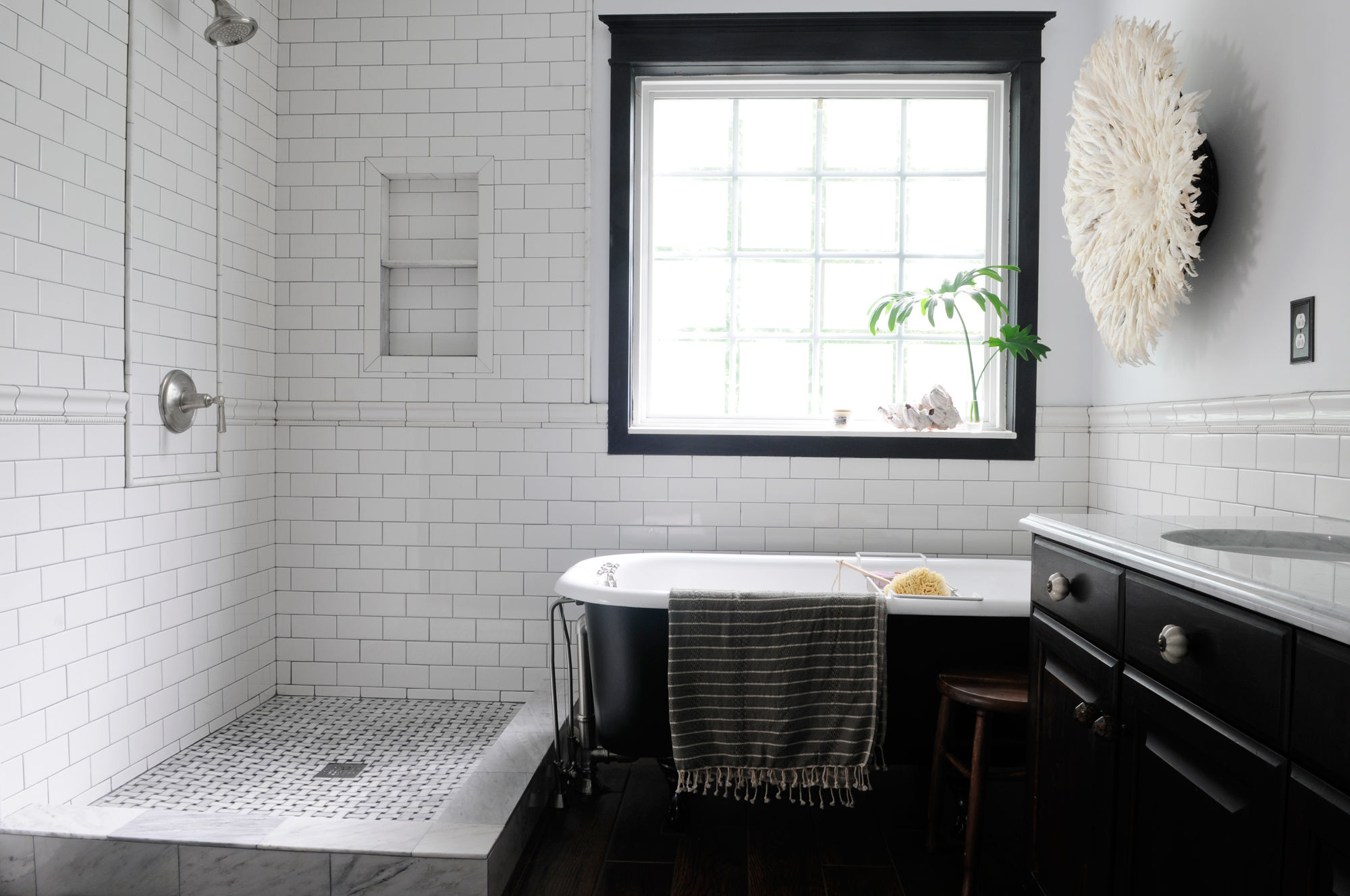 antique white bathroom vanity set