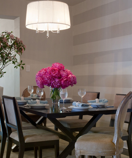Modern Lines: Modern luxury dining room Modern luxury dining room