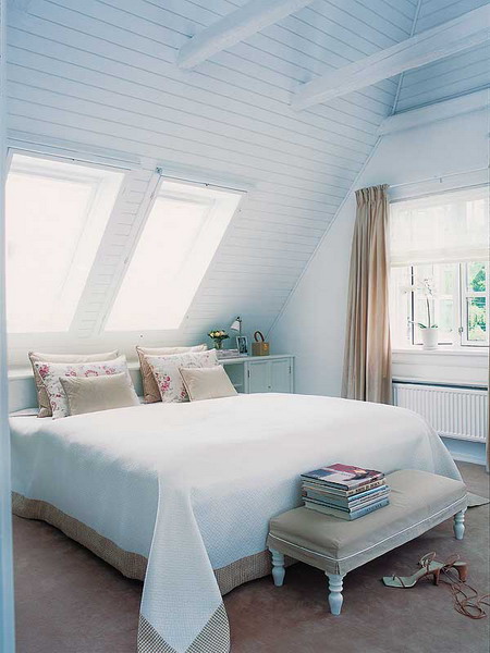 light attic bedroom designs
