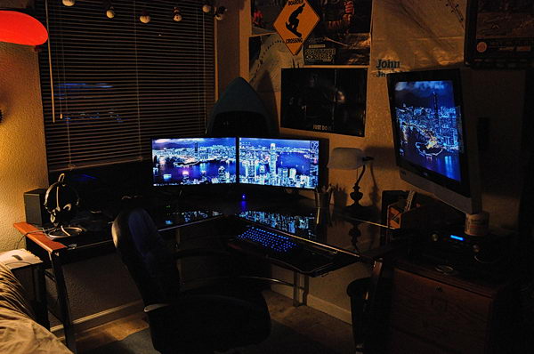 Dark office for gamers and hackers. :)