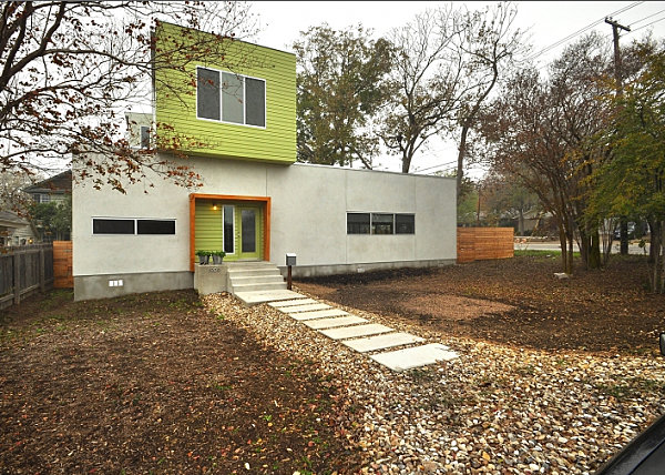 Modular housing in radiant colors