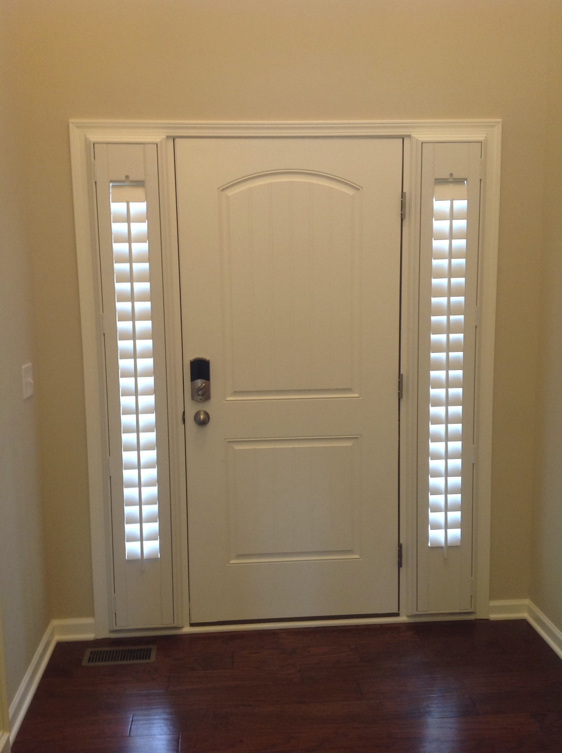 26 Good And Useful Ideas For Front Door Blinds - Interior Design