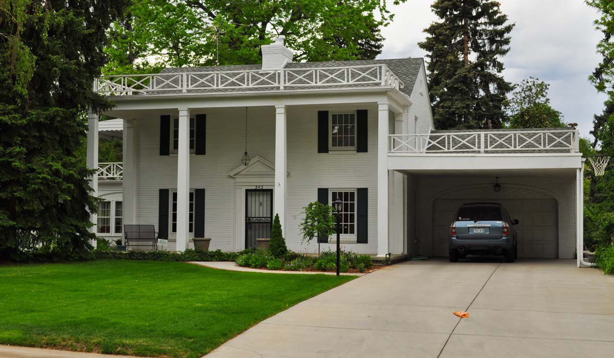 design home placement of garage