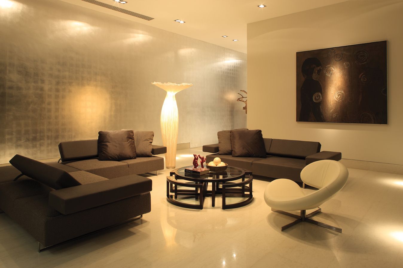 living room lighting idea with accent lamp
