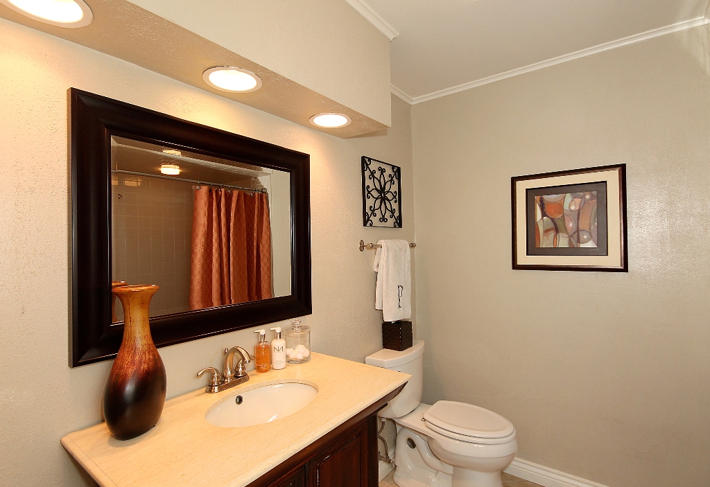 mirror frame molding