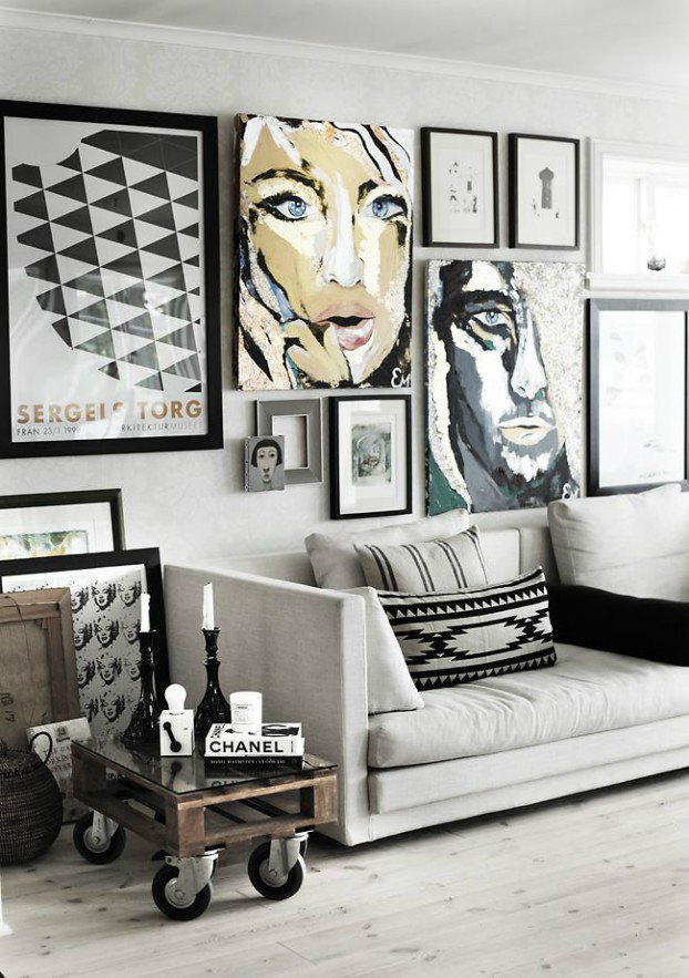 black and white wall decor