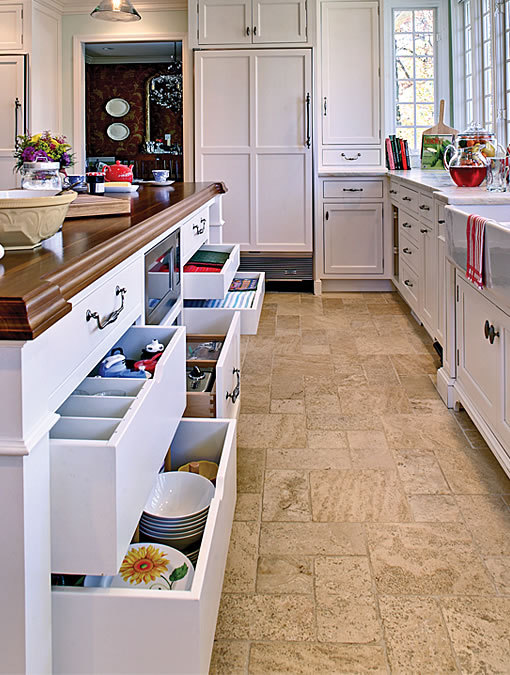 customized kitchen cabinets