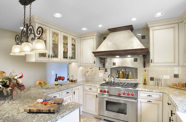 modern kitchen design ideas Santa Cecilia granite countertops white kitchen cabinets