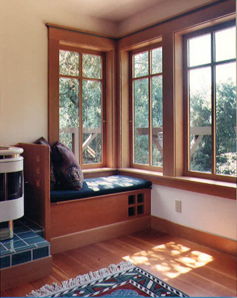 window seat with pillows