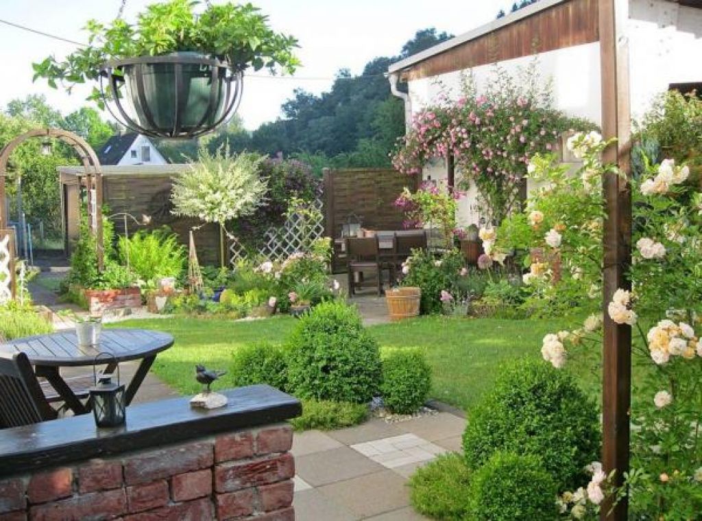 Make the Most of Small Spaces with a Garden Terrace ...