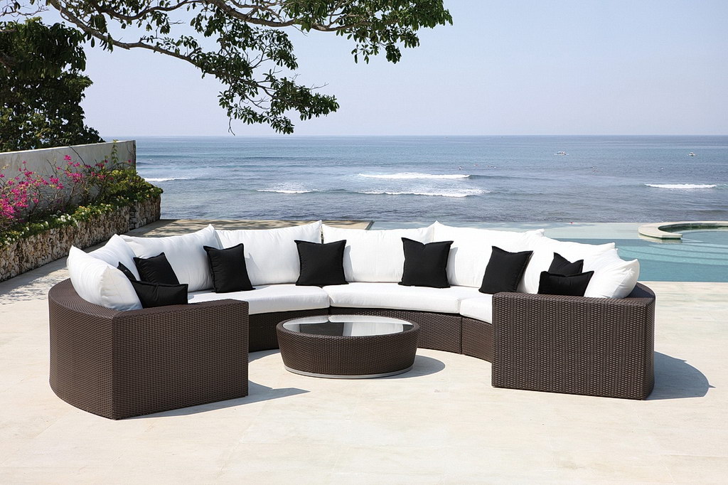 outdoor rattan furniture