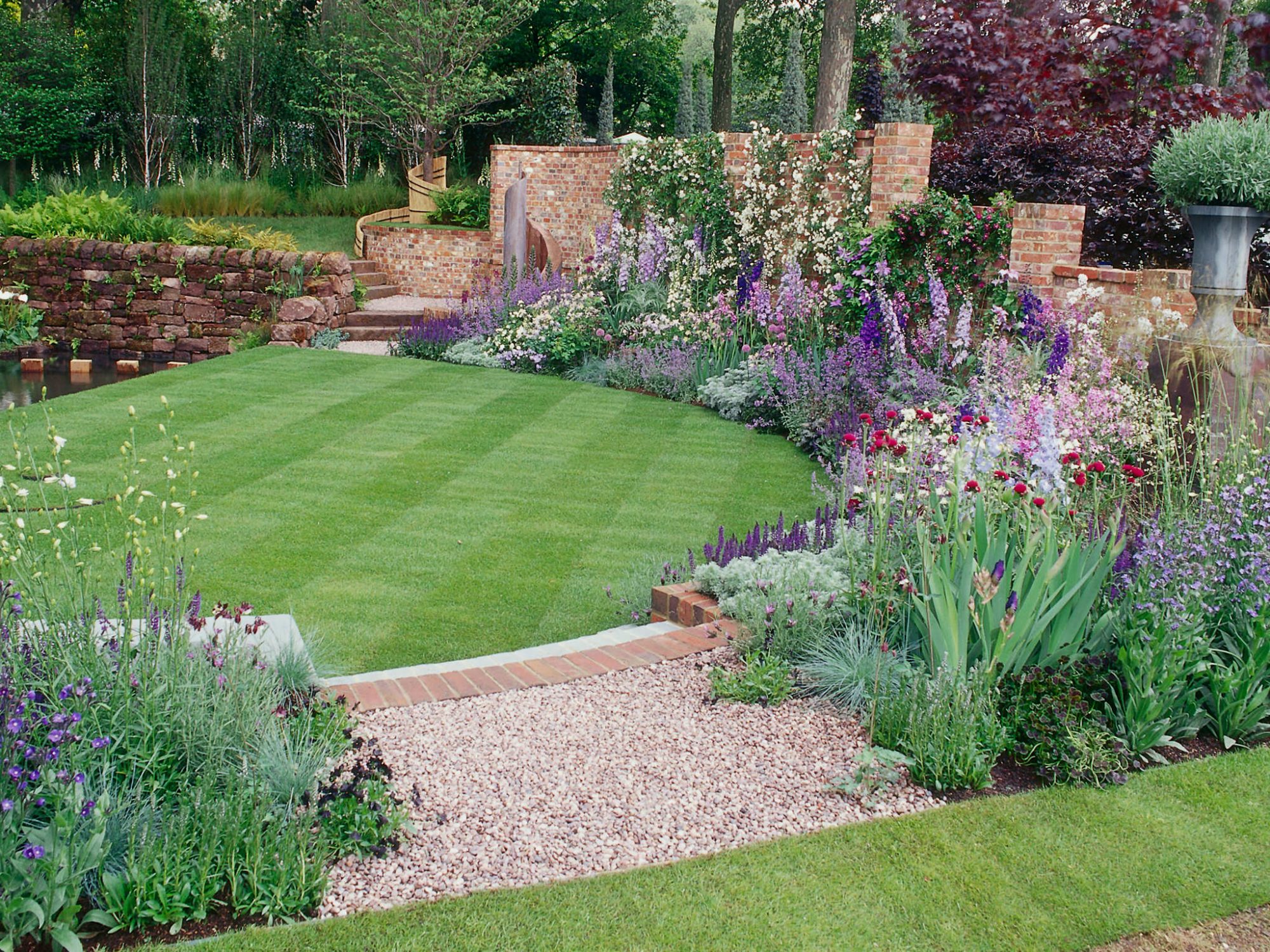 25-Simple-Backyard-Landscaping-Ideas-e14