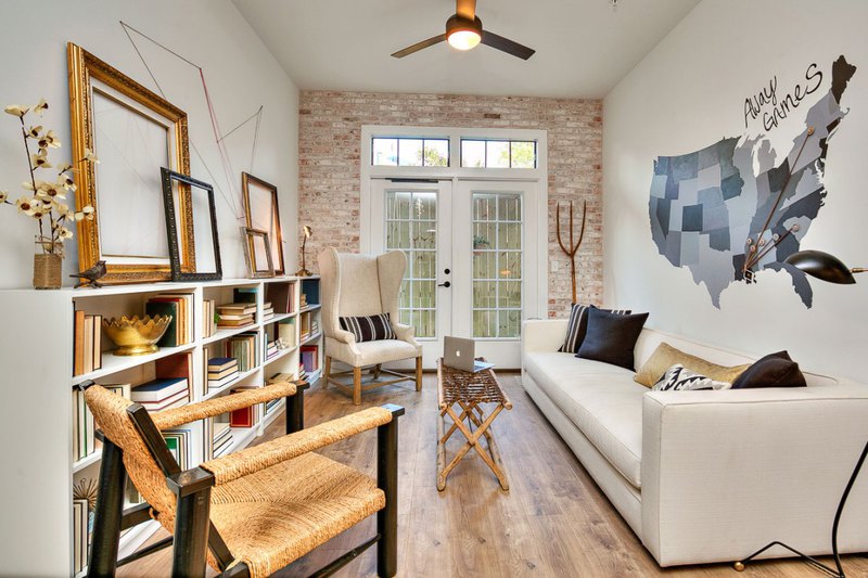 The College Apartment Throwback design ideas for living room