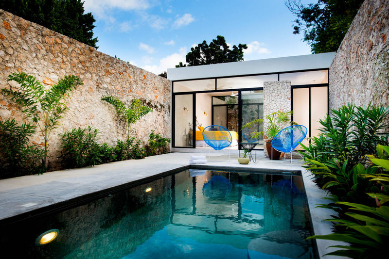 Modern pool by Taller Estilo Arquitectura
