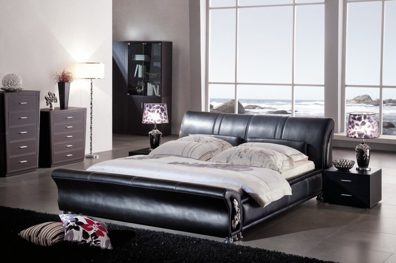 Charming Contemporary Bedroom With Twin Night Lamps On Nightstands Of Black Bedroom Furniture Furnished With Queen Bed And Completed With Soft Rug
