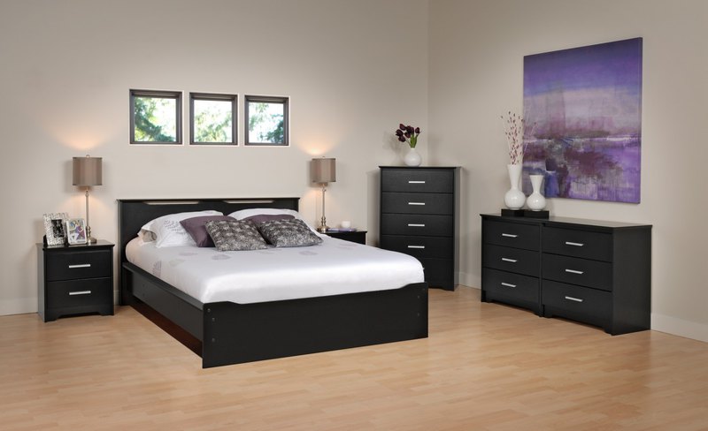 Atonishing White King Bed Matched With Black Bedroom Furniture Of Platform Bed Furnished With Twin Night Lamps On Nightstands And Completed With Drawers Plus Vanity