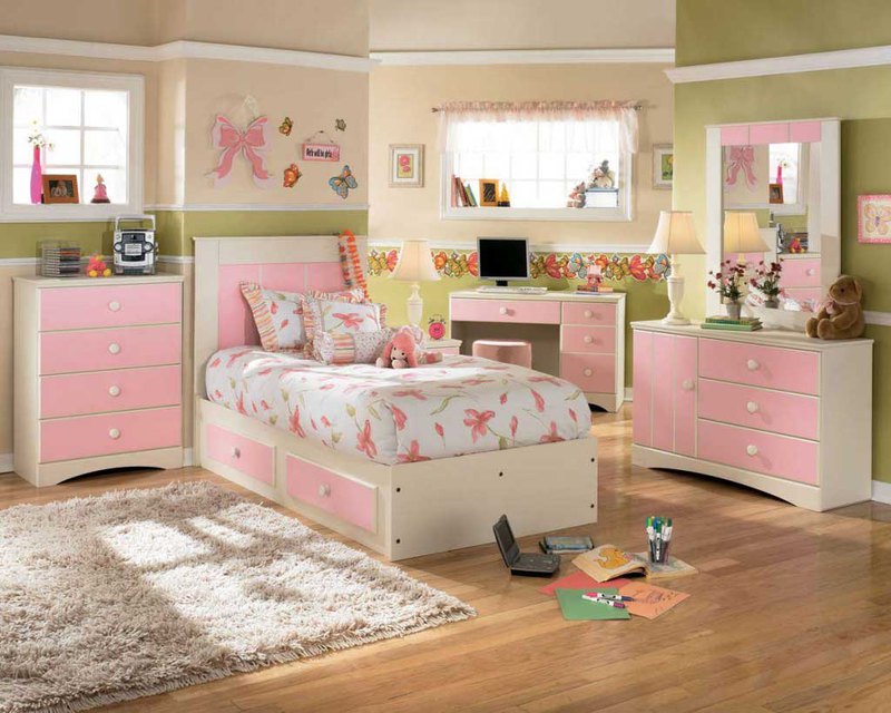 Modern Kids Bedroom Furniture Sets With Charming Colorful Design Bedroom For Girls And Laminate Flooring And Fur Rug Kids Design Also Flower Decoration Bed Cover Kids Bedroom Design Ideas