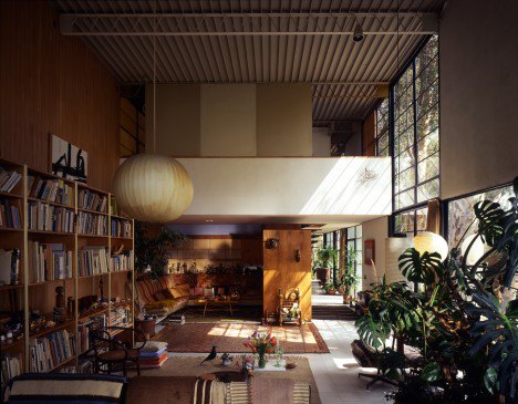 midcentury modern eames house 4