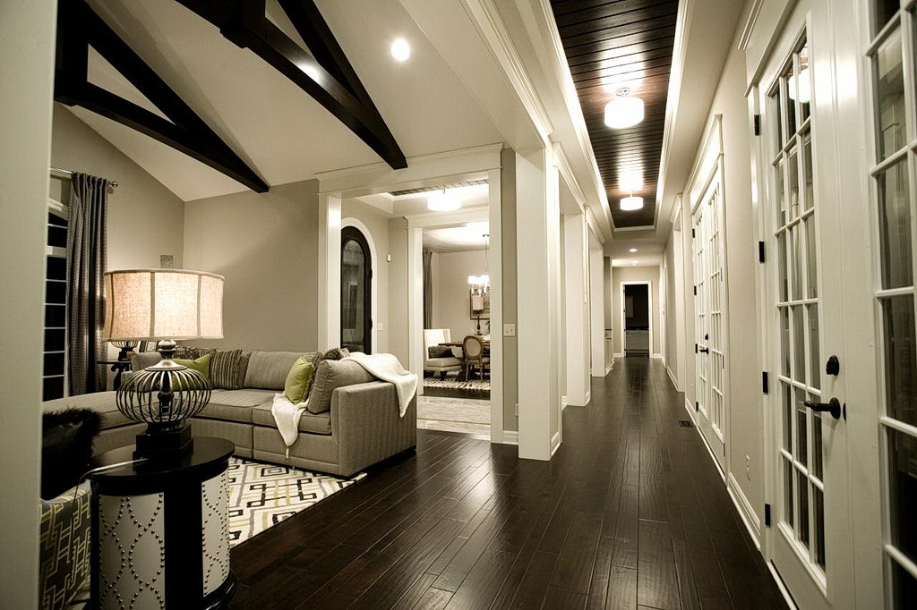 Dark Hardwood Floors Interior Design, Dark Hardwood Floor Bedroom Ideas