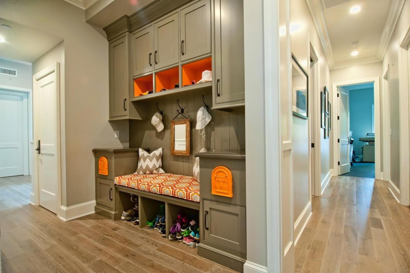 Easy Hallway Organization with Mudroom Furniture Ideas