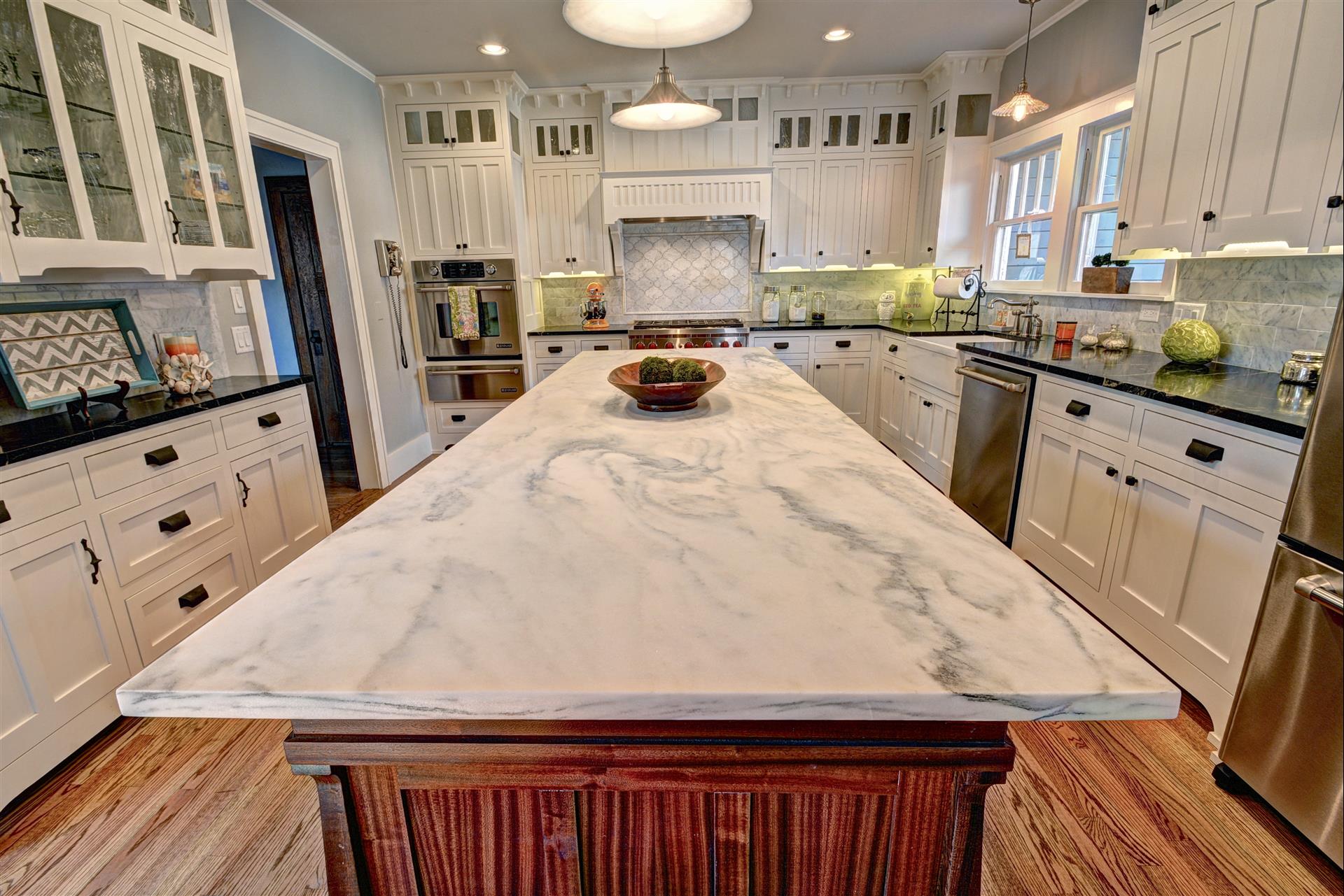 How to Select the Right Granite for Your Kitchen Countertops - Interior