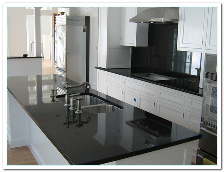 Gloss granite countertop for kitchen remodeling