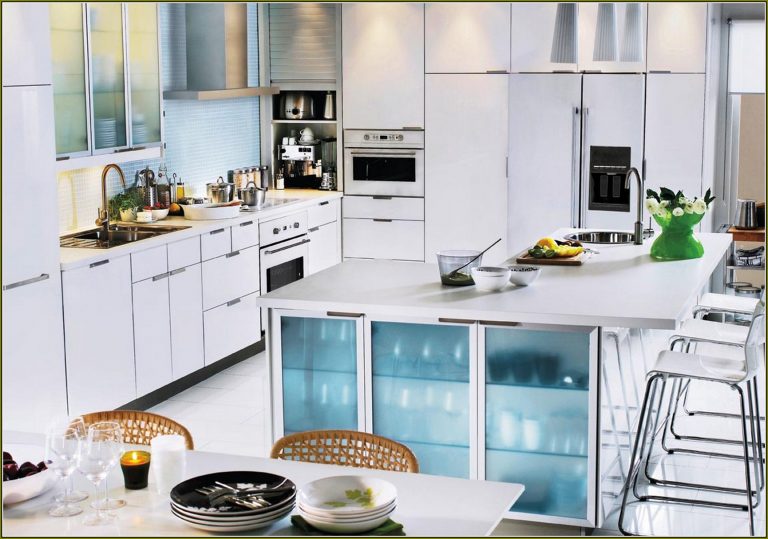 red retro kitchen - Interior Design Inspirations