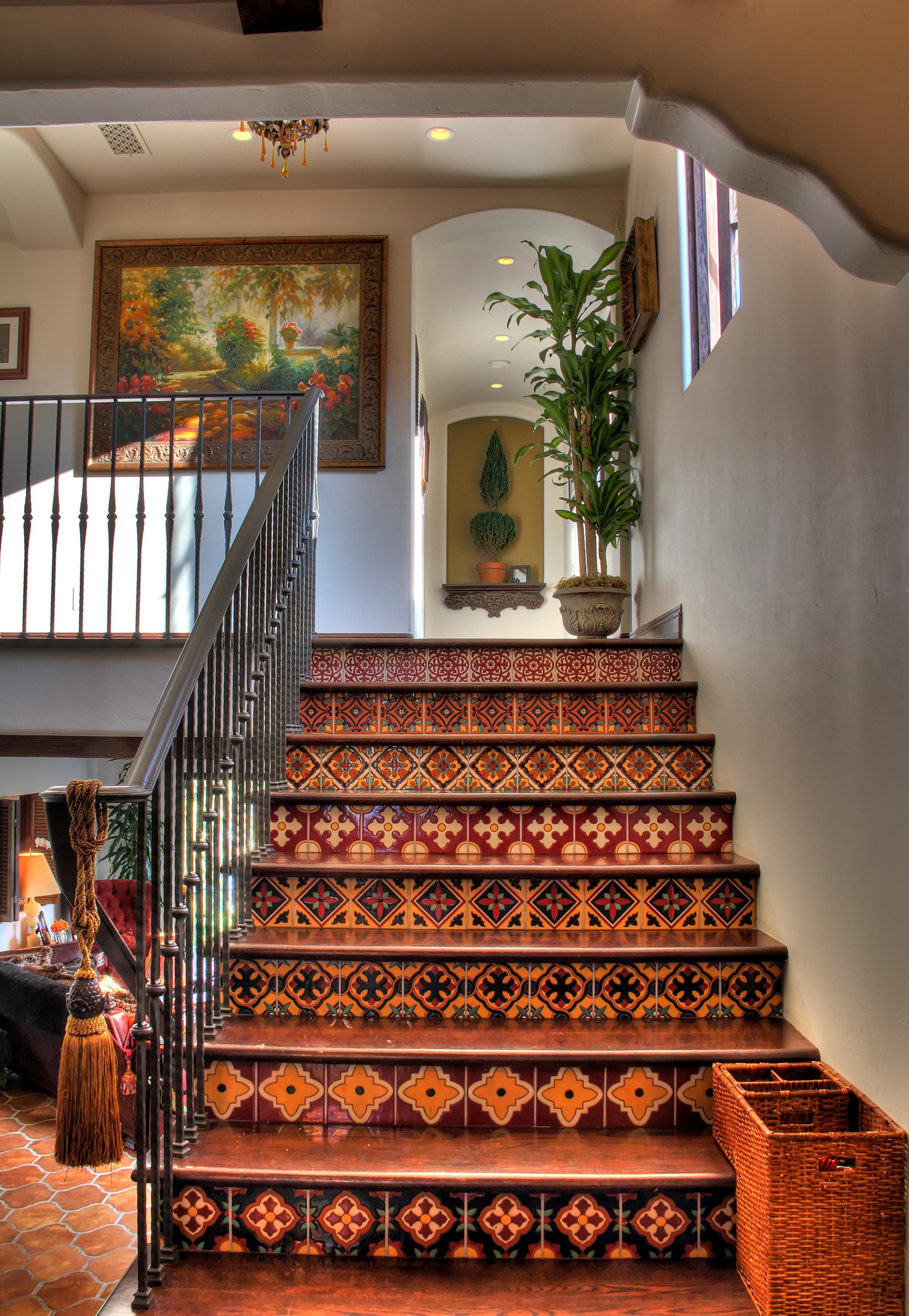 Classic design stairs for spanish style home interior