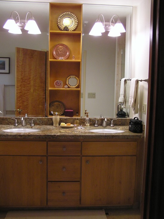 Exquisite Classic Bathroom Design Wooden Vanity Marble Countertop