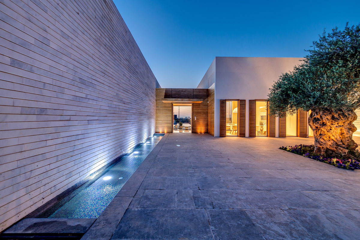 Modern Luxury Villas Designed By Gal Marom Architects 12