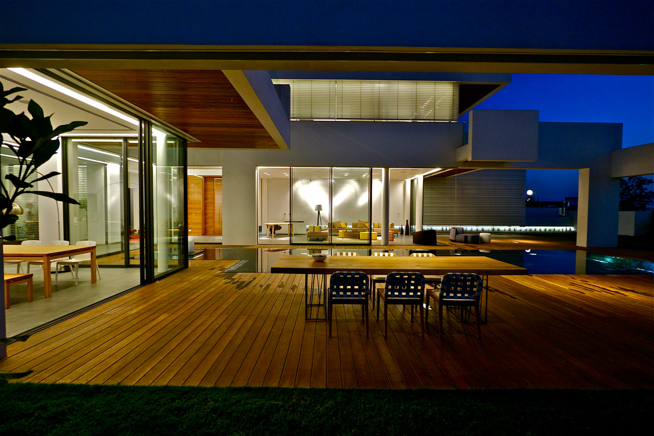 Modern Luxury Villas Designed By Gal Marom Architects 22