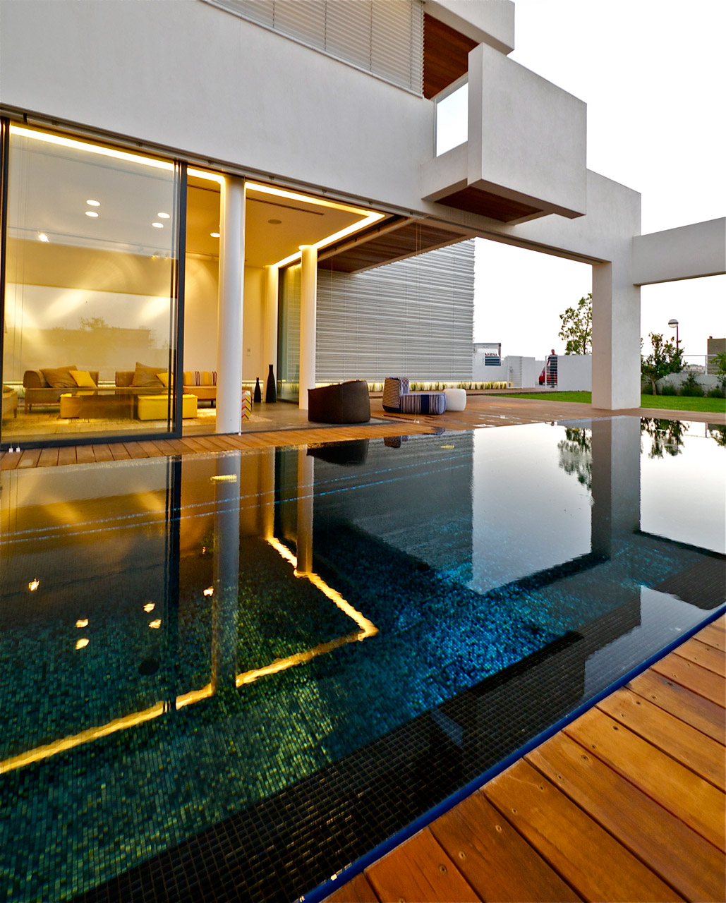 Modern Luxury Villas Designed By Gal Marom Architects 24