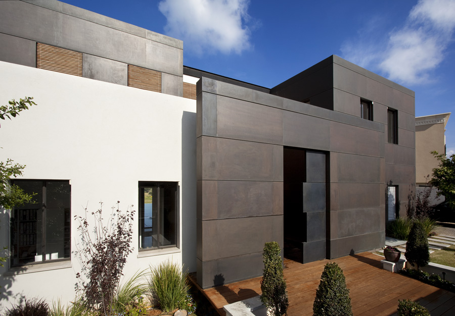 Modern Luxury Villas Designed By Gal Marom Architects 46